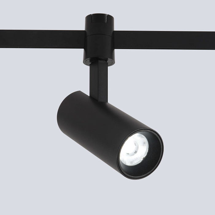 Crystal Lux CLT 0.37 003 9W BL SMART